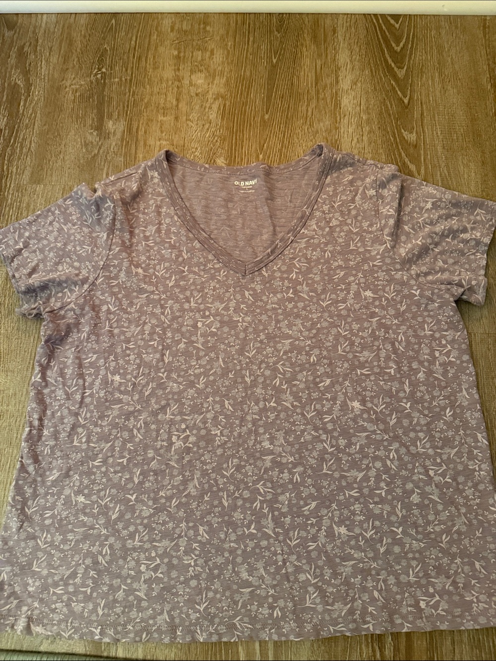 Old Navy Lavender V-Neck Short Sleeve Tee with Subtle Floral Print
